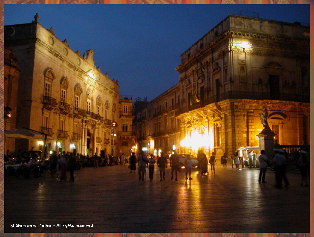 La piazza di notte