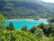 il lago di Tenno con il suo colore turchese
