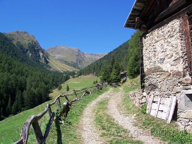 100_1460.JPG - Lasciamo la Val Verniana...