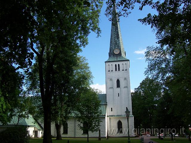 100_1899.JPG - la bellissima chiesa di Motala