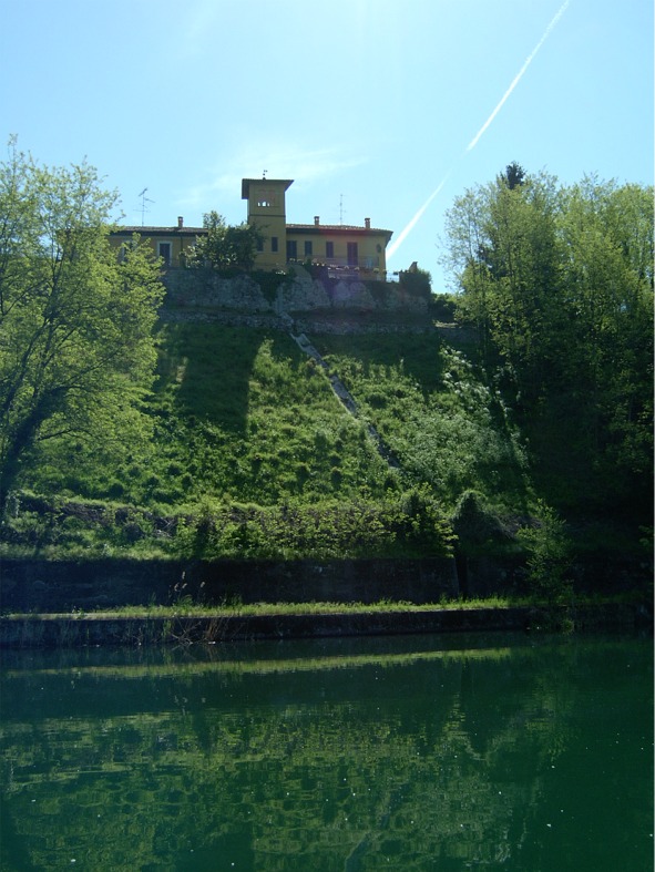 Villa signorile domina il Ticino