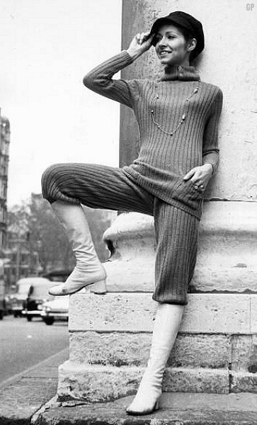 Boots fashion girls of years 60s 70s • Moda stivali e minigonne anni 60 ...