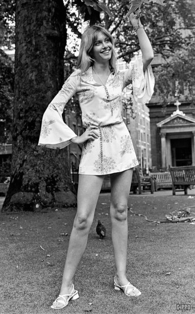 olivia newton john 1970 miniskirts