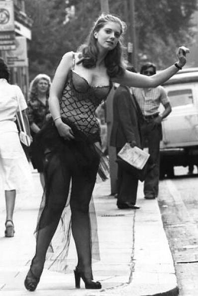 marilyn monroe costume 70s
