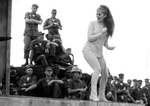 Ann Margret + Johnny Rivers - South Vietnam 1966.