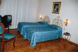 Rooms and hotels in Florence, Italy