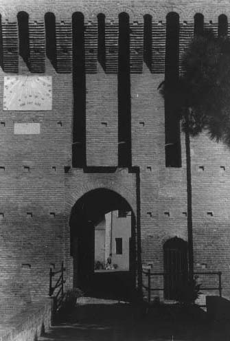 Fig. 47 - Torre di guardia. Ingressi.