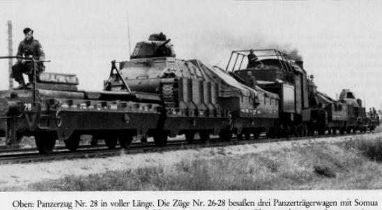 Treno armato con il trasporto di un vecchio carro Francese Somua di preda bellica