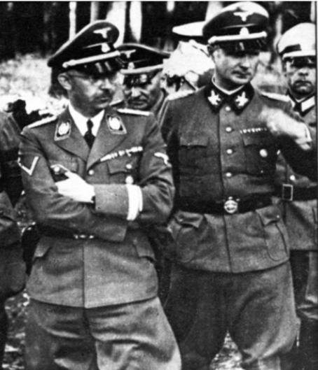 Wolff a destra con Himmler