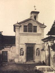 la facciata della chiesetta agli inizi degli anni '70
