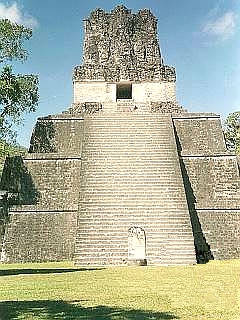Tikal Plaza Mayor