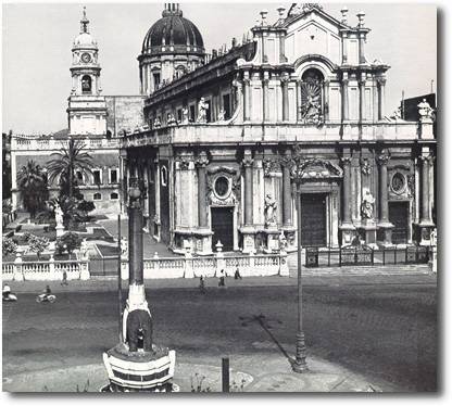 Catania piazza del Duomo