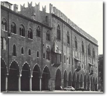 Mantova piazza Sordello