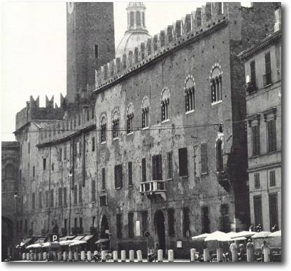 Mantova piazza Sordello