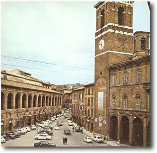 Fabriano piazza del Comune