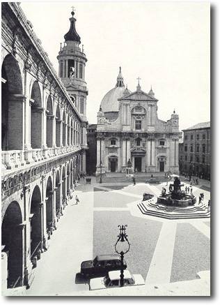 Loreto Piazza della Madonna