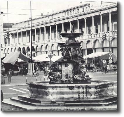 Faenza fontana in piazza della Libert