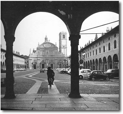 Vigevano Duomo e piazza Ducale