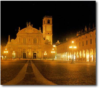 Vigevano Duomo e piazza Ducale