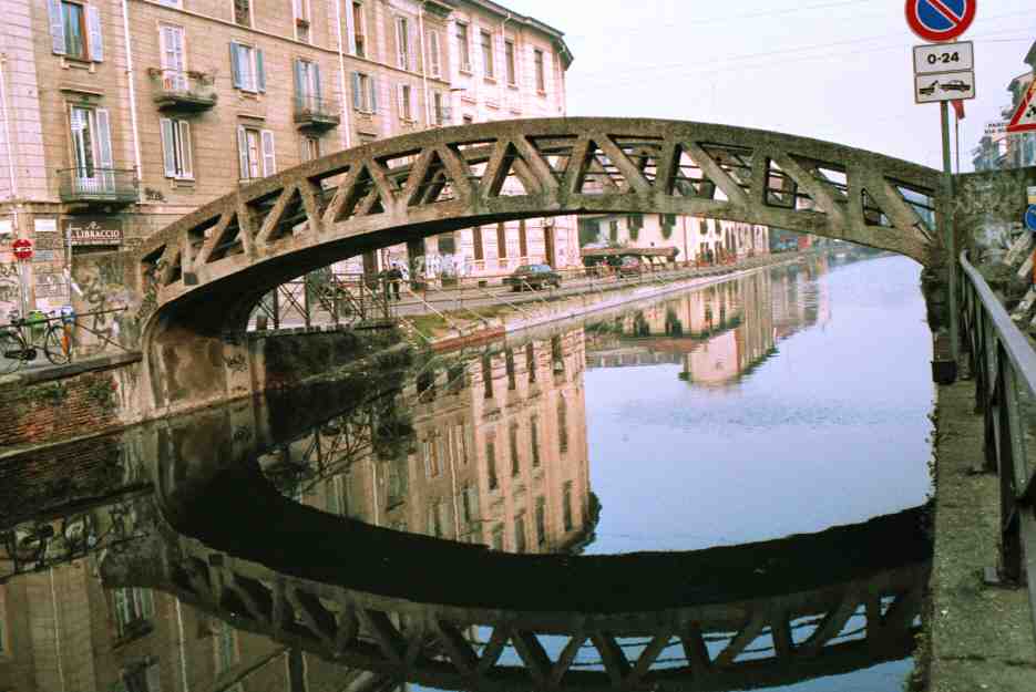 Naviglio.jpg (49133 byte)