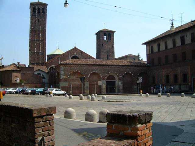 Sant'Ambrogio.jpg (32505 byte)