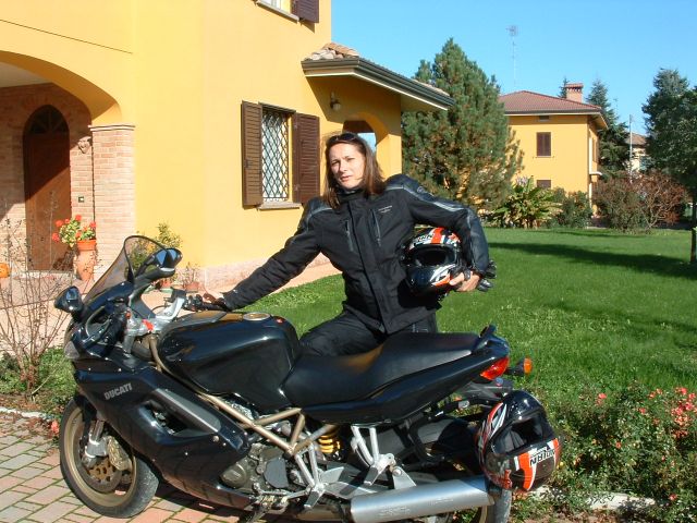 ANTO........CHE SCHIANTO !! ANCHE LEI UNA GRAN MOTOCICLISTA !