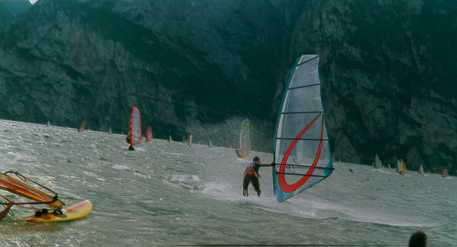 Alessandro che fa windsurf
