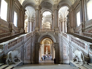 王宮入口の大階段