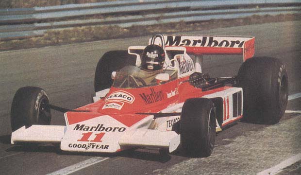 1976_Hunt_(McLaren_M23--Cosworth_3.0_8c)