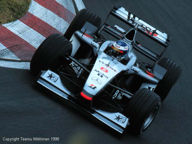 1998_Hakkinen_(McLaren_MP4-13--Mercedes_3.0_10c)