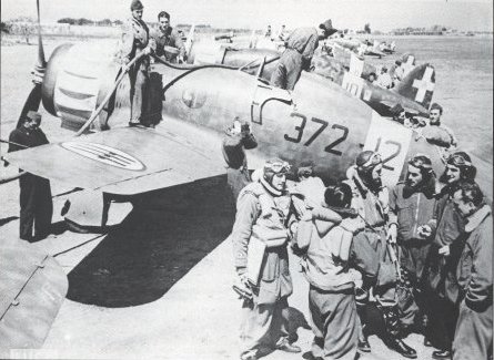 Macchi C 200 della 372^ Sq. del 153° Gr.CT di base in Africa nel 1942.