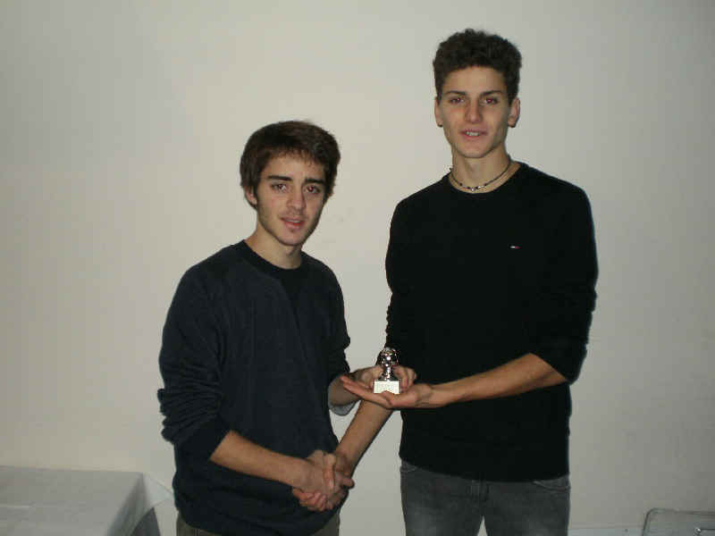 bb12 matteo premia samir.JPG (85211 byte)