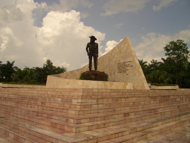 monumentoacamilo5.jpg