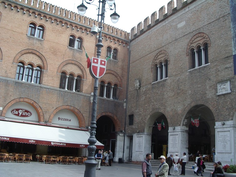 Palazzo dei Trecento - Clicca qui per tornare all'indice delle foto!